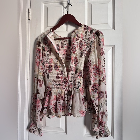 Olivaceous size L peplum balloon sleeve top EUC - Picture 6 of 9